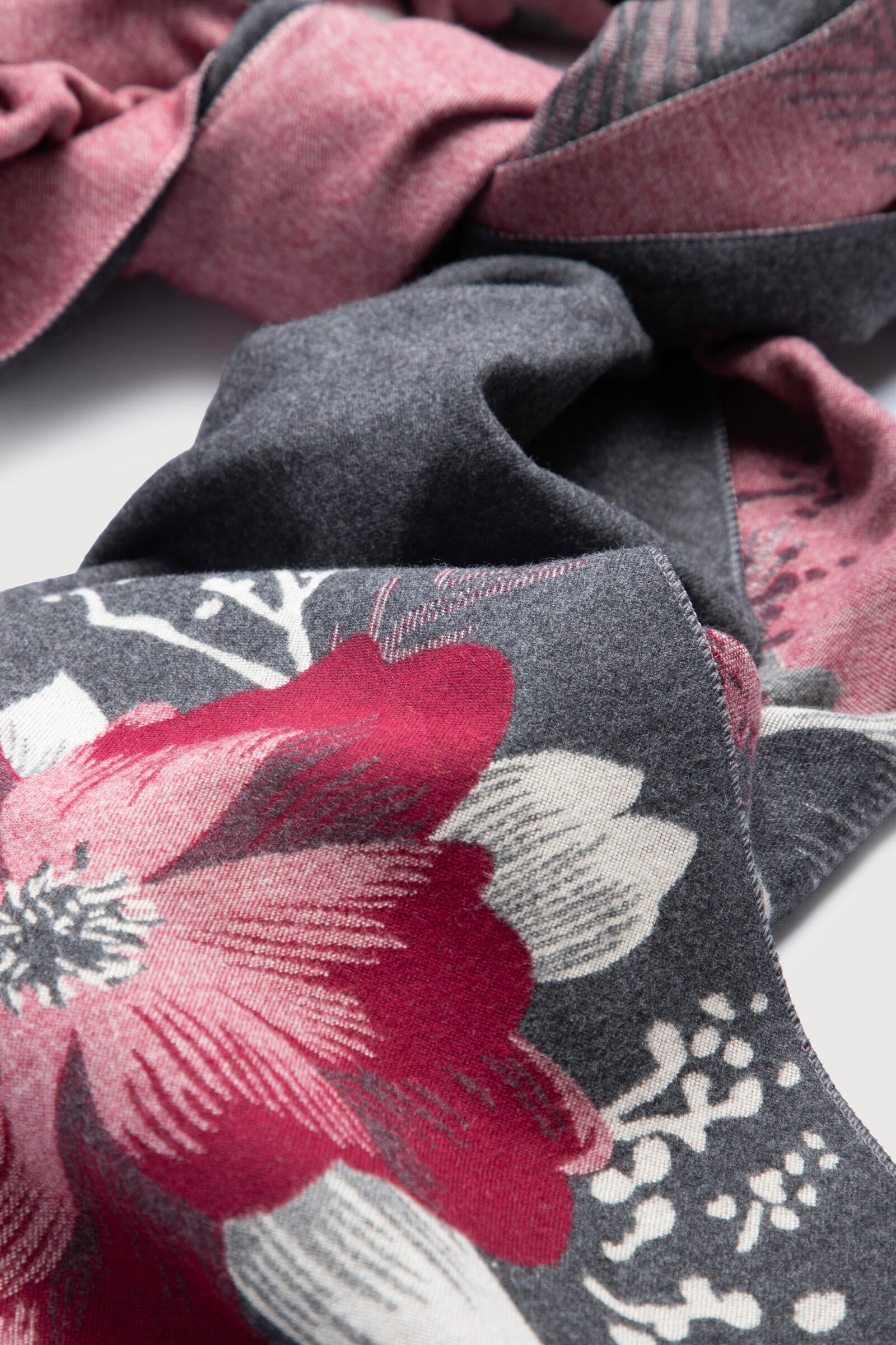 Wool and Silk Scarf Bundle – Saachi Wholesale Floral Medley Scarf by Saachi display picture 1