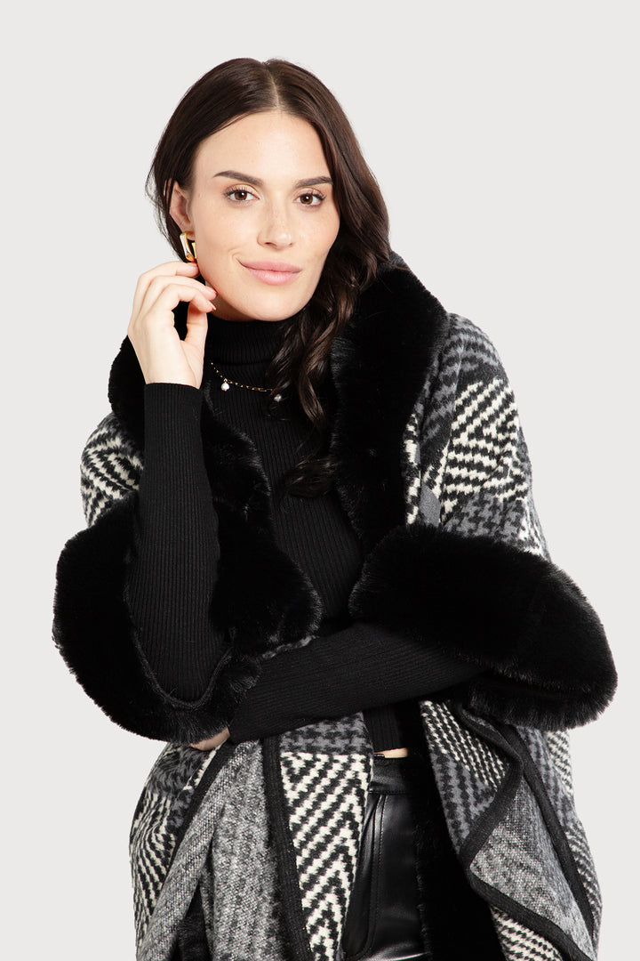 Kimono Faux Fur Geometric Pattern Black