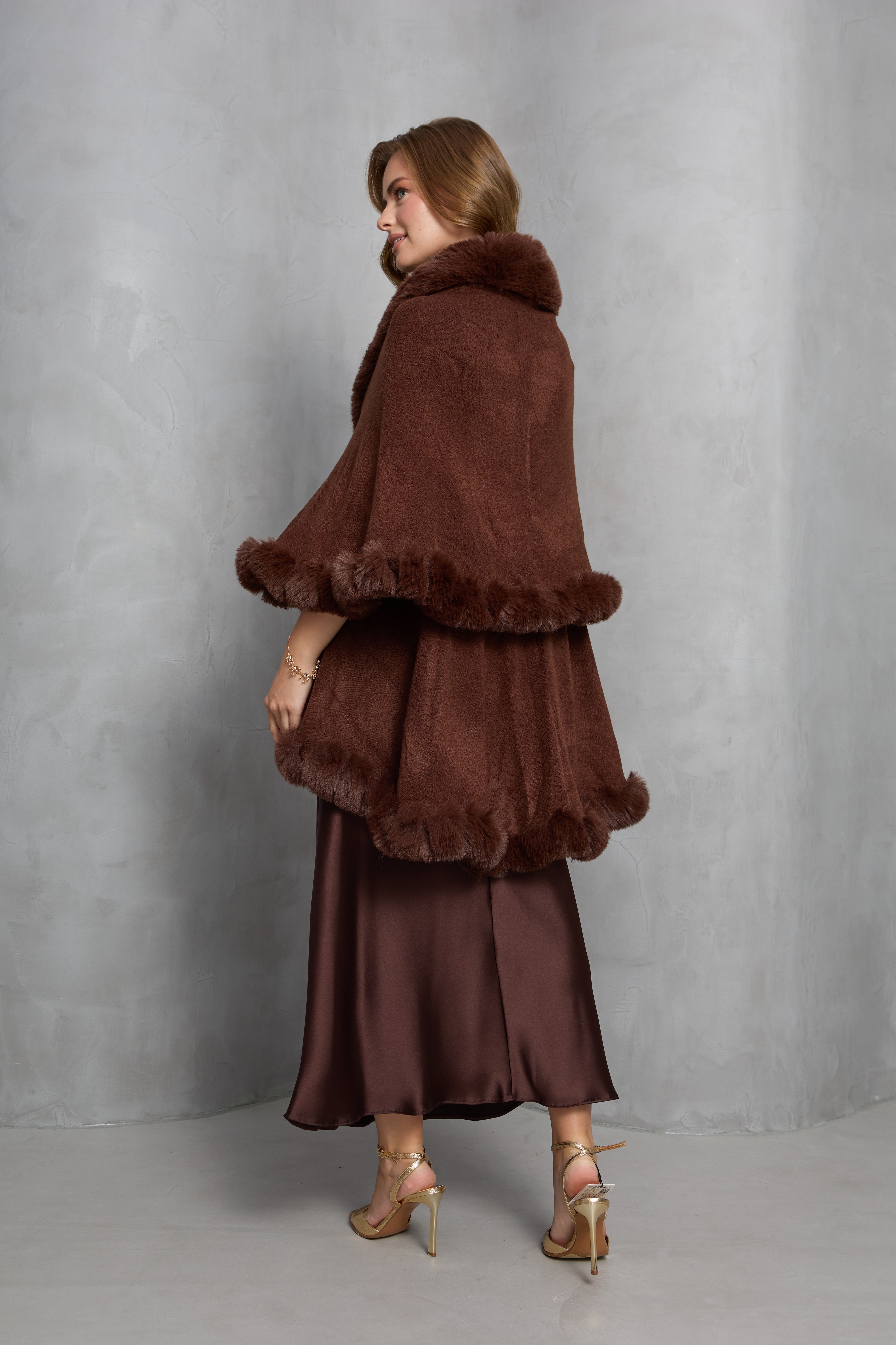 Layered Kimono Faux Fur Cape – SAACHI