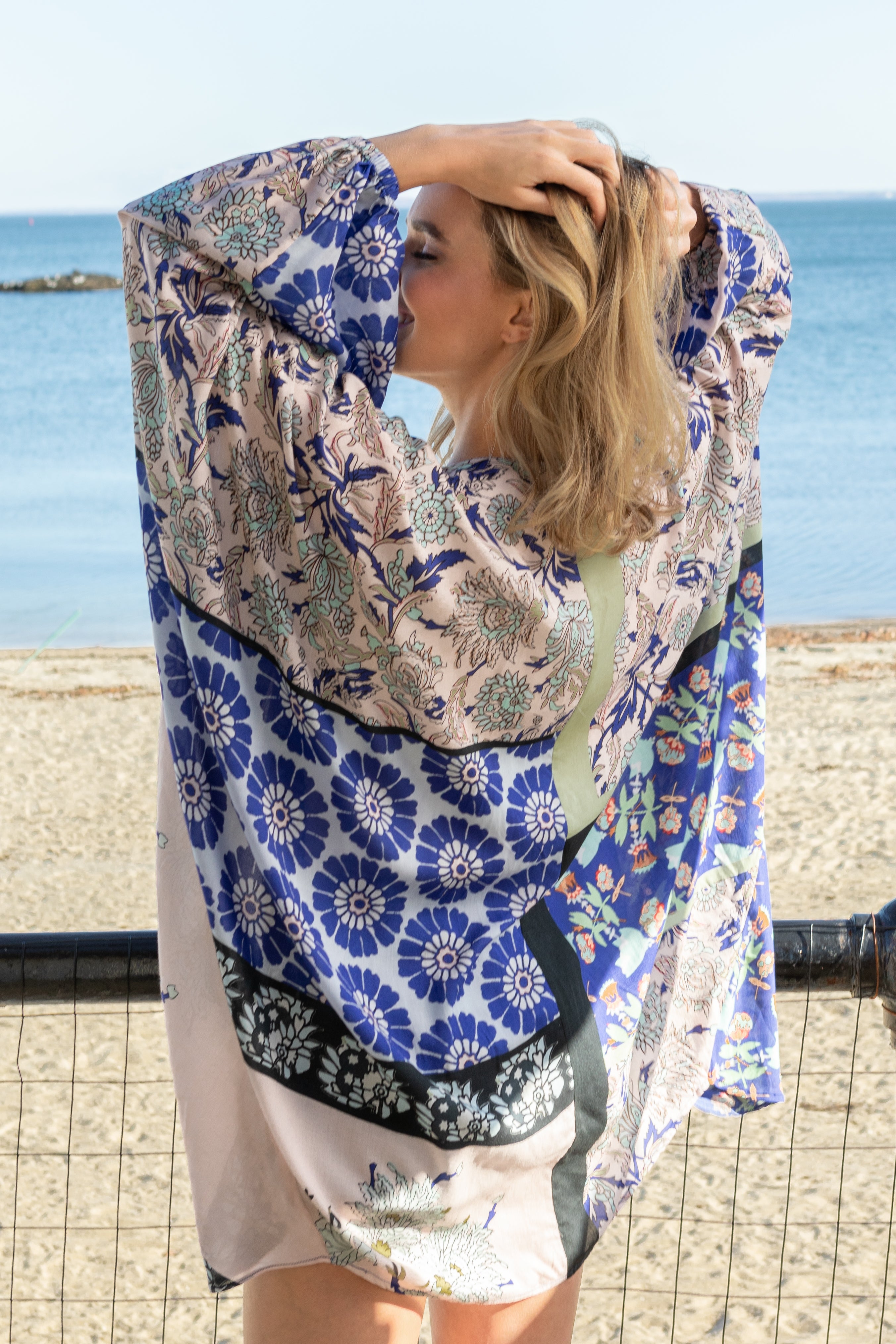 Abstract Floral Short Kimono | SAACHI