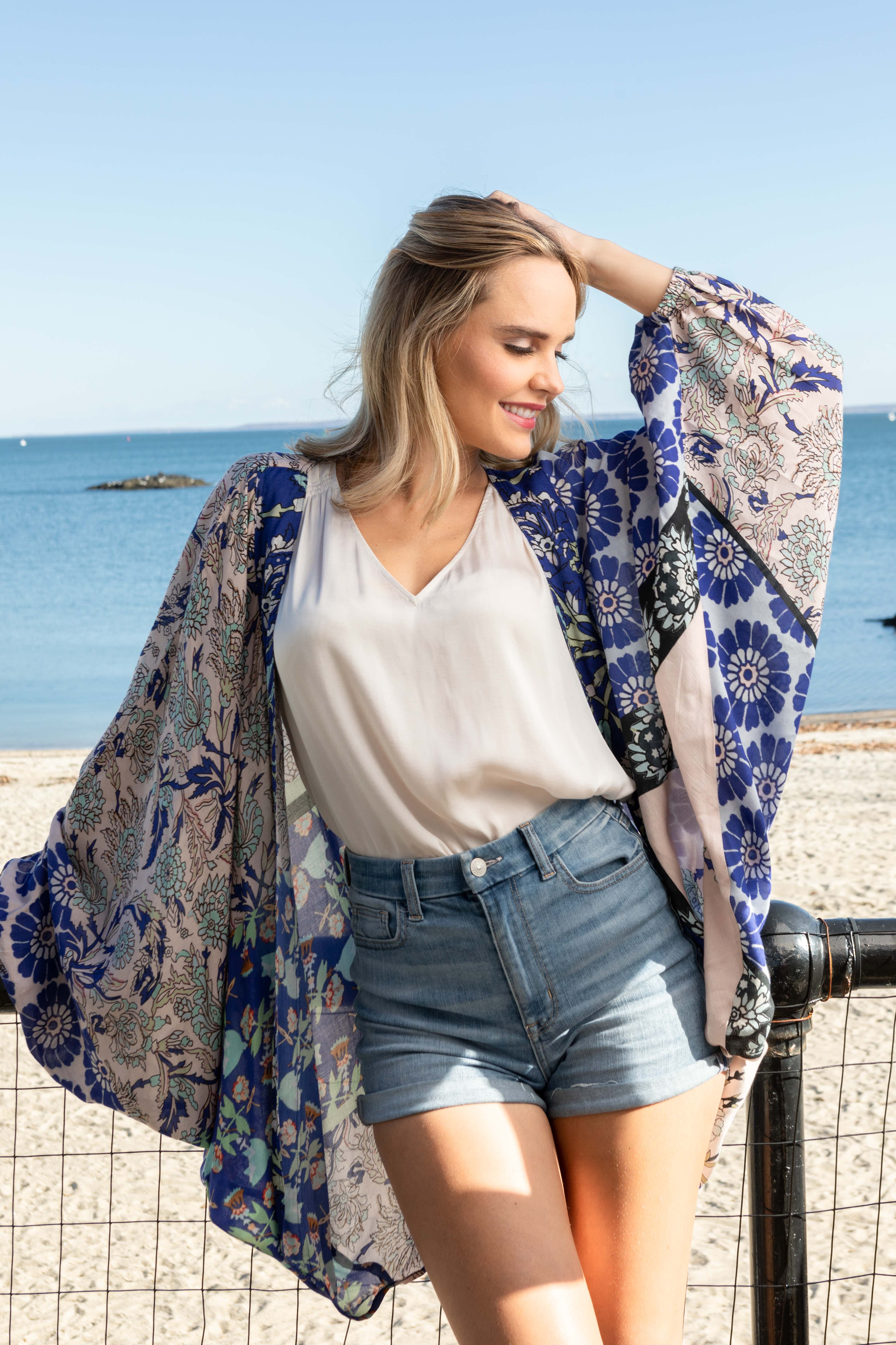 Abstract Floral Short Kimono | SAACHI