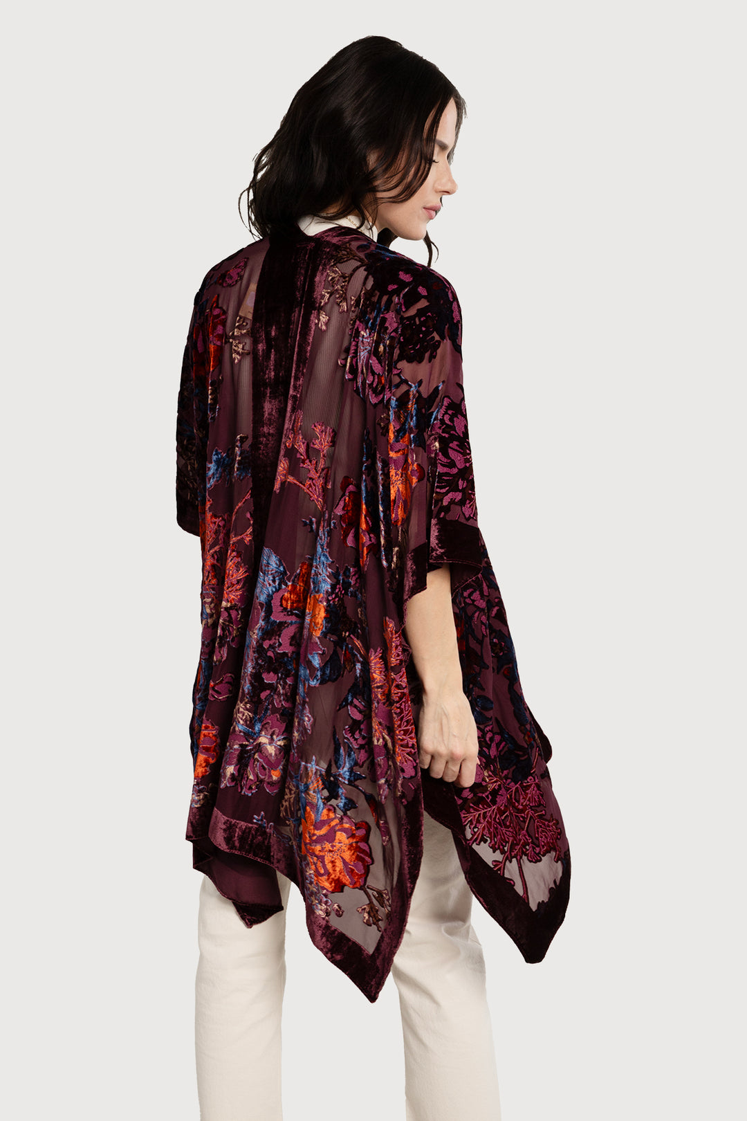 SAACHI Style - Women's Floral Kimono In Burgundy Velvet 