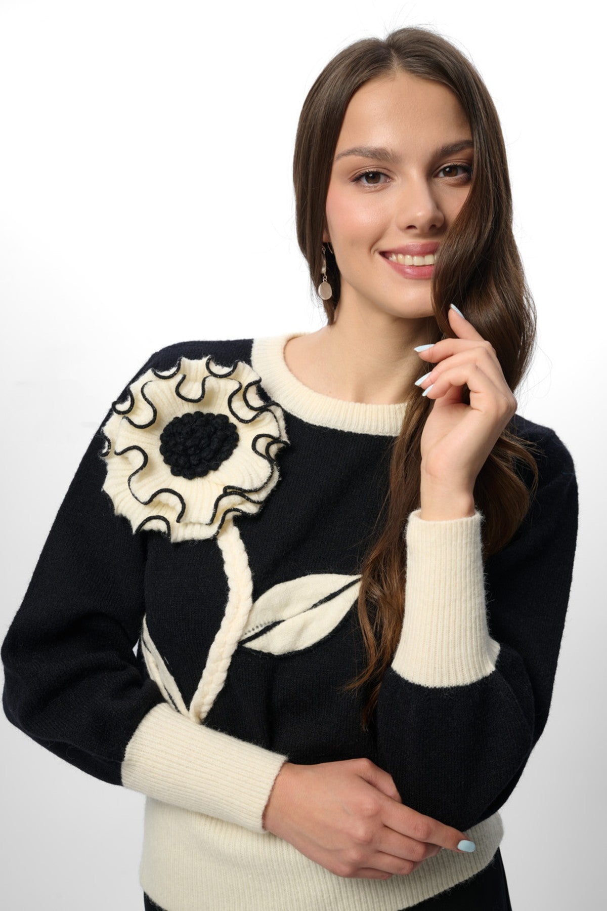 Ruffled Bloom Pullover Sweater – SAACHI