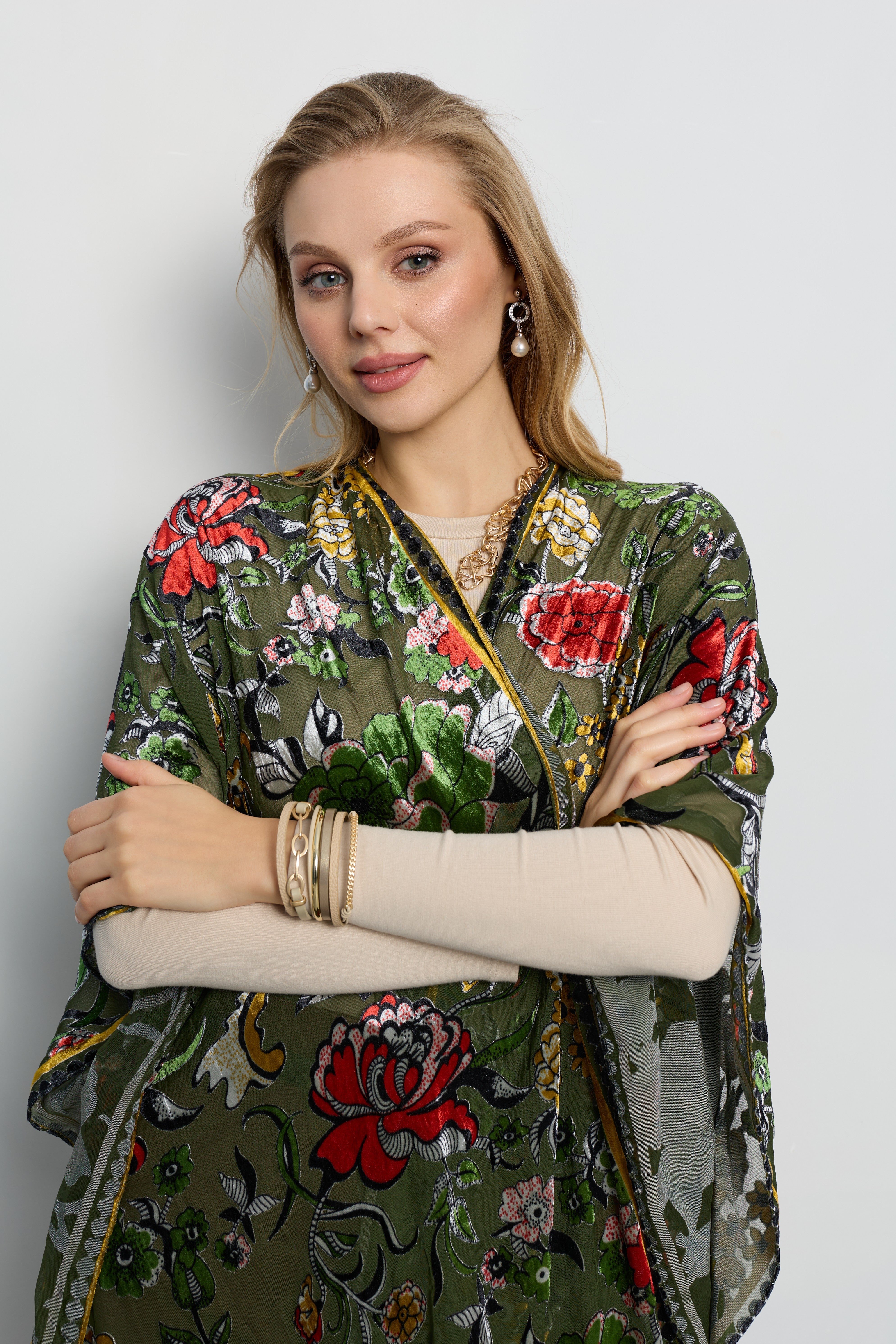 Floral Sheer Velvet Ruana – SAACHI