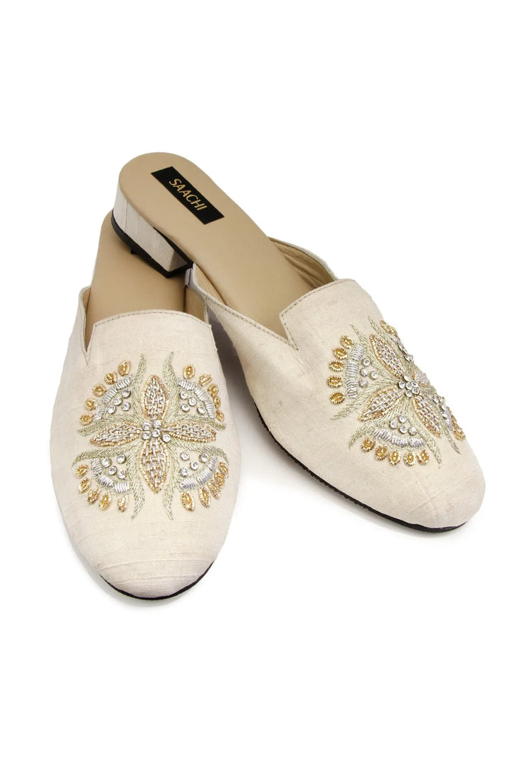 Peacock Embroidered Mule Ivory