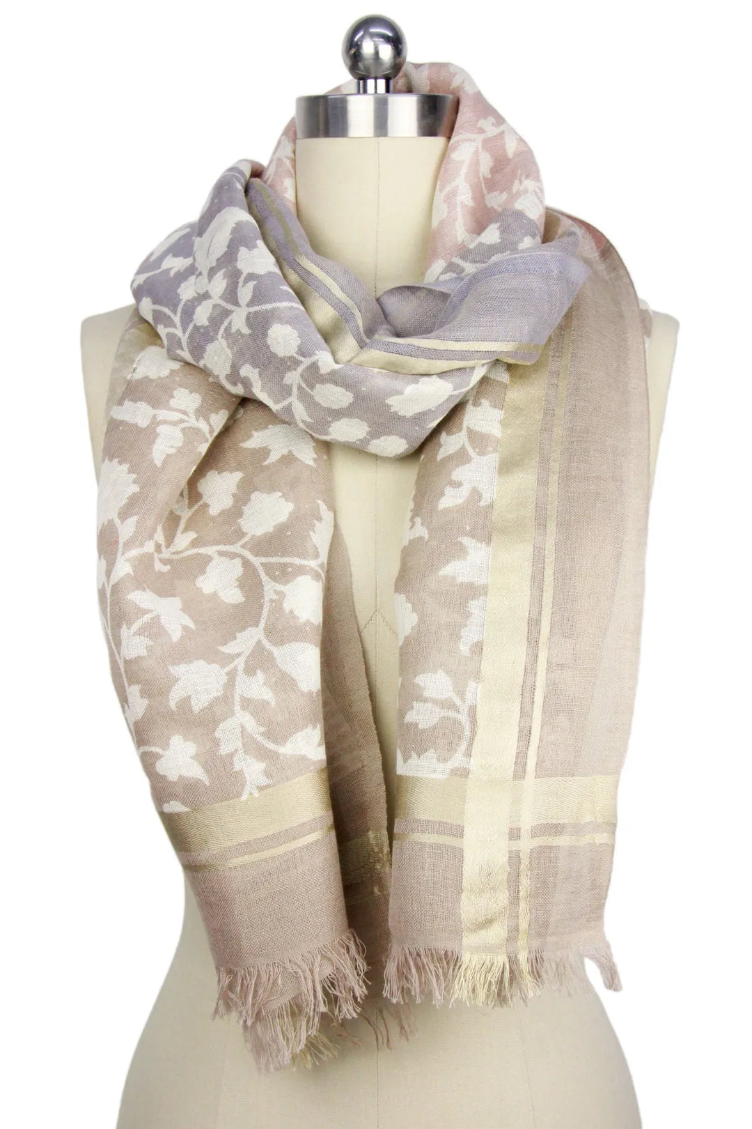 Leaf Embroidered scarf with eyelash fringe Light Gray