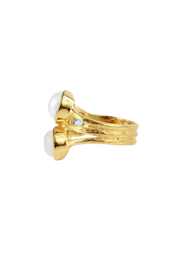 Triple Stone Ring Gold