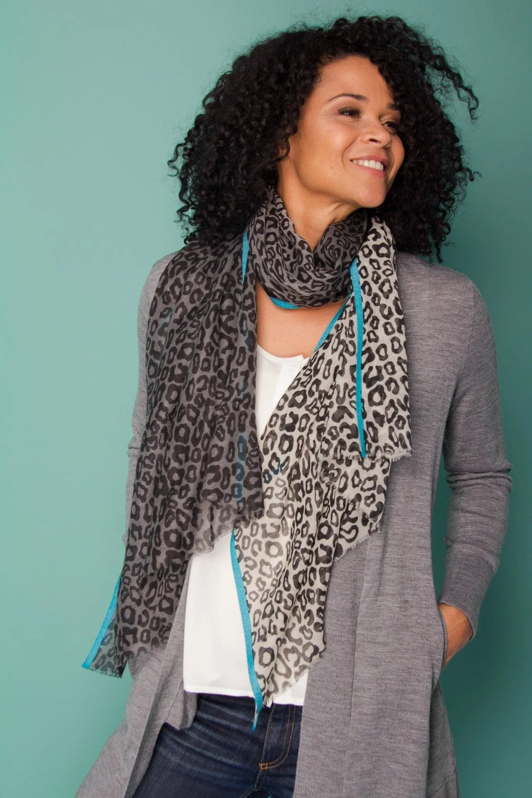 Leopard Border Scarf Black