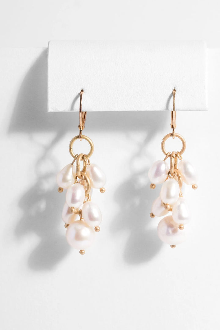 Vineyard Pearl Dangle Earring White