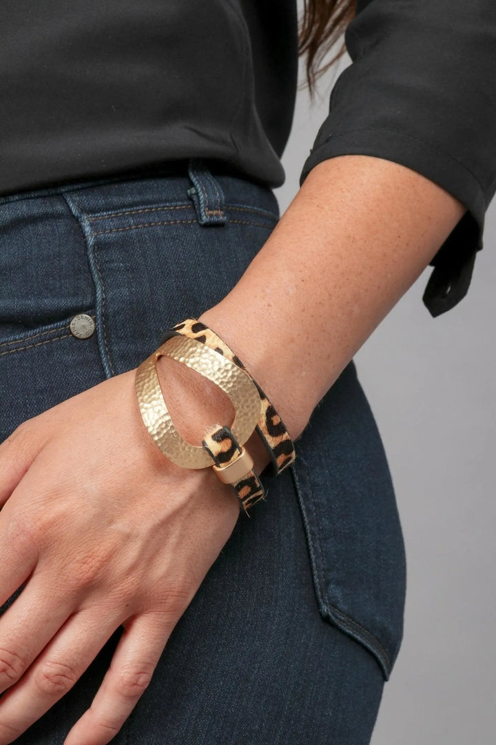 Wild Loop Leather Bracelet Gold